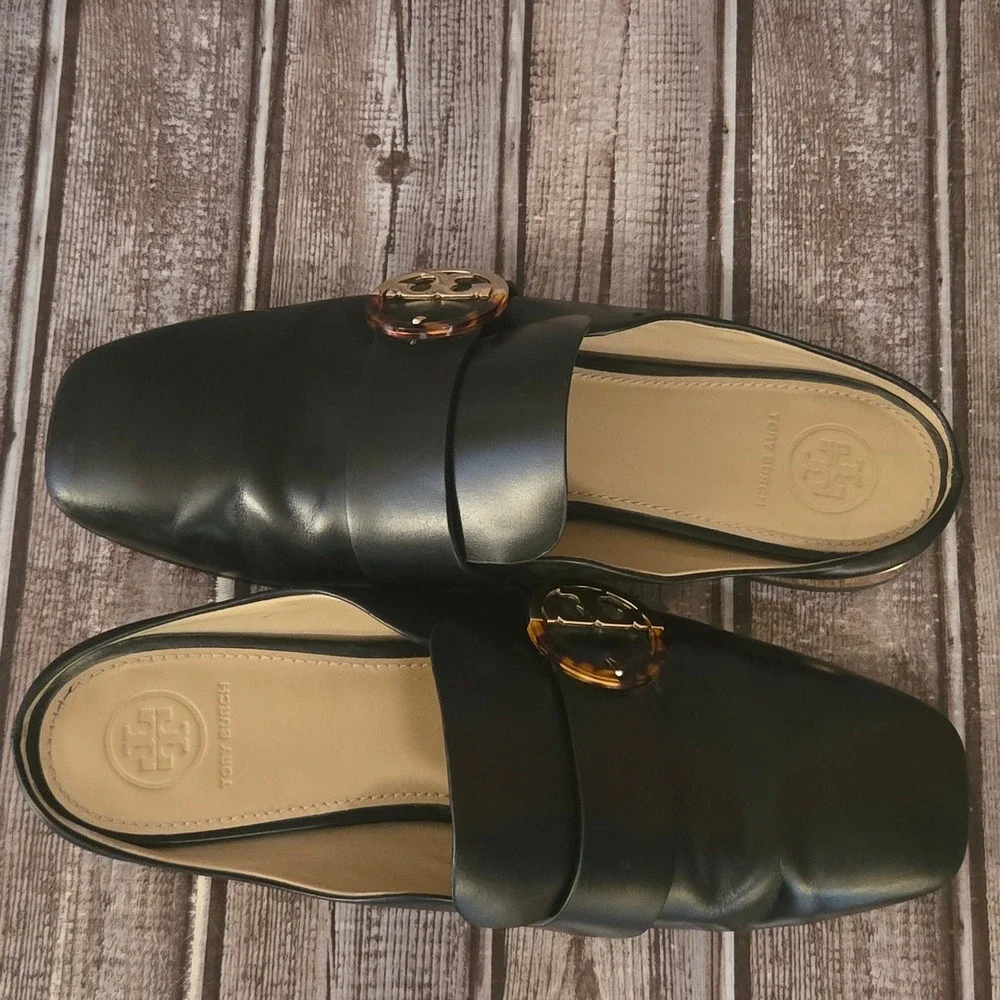 Tory Burch very good